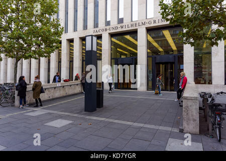 Entrée de la bibliothèque de l'Université Humboldt, Jacob-und-Wilhelm-Grimm-Zentrum, Berlin, Allemagne Banque D'Images