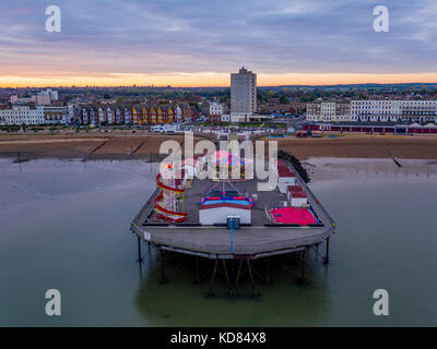 Herne bay, kent bras neptunes & pier vue aérienne Banque D'Images