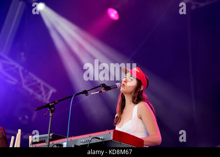 Barcelone - juin 3 : Weyes Blood (band) produisent en concert au Primavera Sound Festival 2017 le 3 juin 2017 à Barcelone, Espagne. Banque D'Images