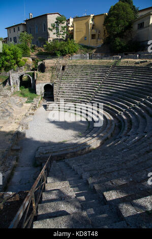 Teatro Romano (théâtre romain) construit entre le 1er siècle avant J.-C. et le 1er siècle avant Jésus-Christ en zone archéologique dans la vieille ville médiévale de Florence, Toscane, ita Banque D'Images