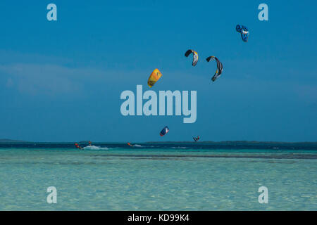 Kite Surf los Roques venezuela Banque D'Images