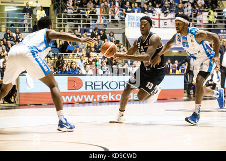 Turin, Italie Le 7 octobre 2017. Au cours de la serie patterson lamar un match de basket-ball torino fiat auxilium vs Dinamo sassari au palaruffini gagne Turin. Banque D'Images