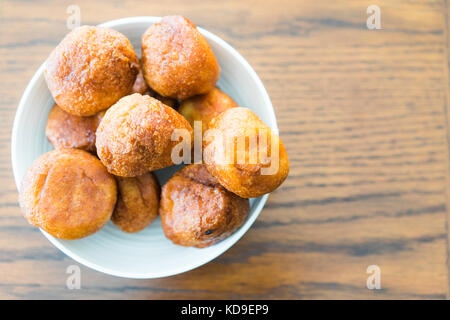 Nigerian Deep Fried Puff Puff - un snack populaire au Nigeria Banque D'Images