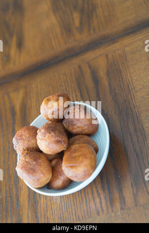 Nigerian Deep Fried Puff Puff - un snack populaire au Nigeria Banque D'Images