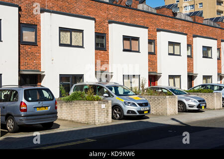 Les chambres Mews, maisons mitoyennes Bentinck Street, Ashton en vertu de Lyne, Tameside, Manchester, Angleterre, RU Banque D'Images