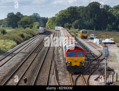 Classe 59 DB Cargo passe locomotive Woodborough (entre Pewsey & Westbury) avec un Quarry-Theale Merehead Foster Yeoman Mendip rail fret granulats Banque D'Images