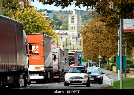 A606 melton mowbrey burton lazars : 10 octobre 2017. a1 après l'arrêt par accident mortel impliquant voiture et camion près de construire le trafic d'Oakham et sa longue queue dos le long de l'A606. source : clifford norton/Alamy live news Banque D'Images