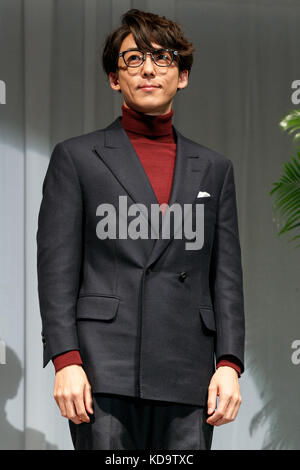 Tokyo, Japon. Oct 11, 2017. acteur japonais issey takahashi pose pour les caméras au cours de la 30e Japon best dressed yeux awards au Tokyo Big Sight, le 11 octobre 2017, Tokyo, Japon. l'événement les célébrités japonaises qui ont été reconnus pour leurs lunettes à la mode. (Photo de rodrigo reyes marin/aflo) credit : aflo Co. ltd./Alamy live news Banque D'Images