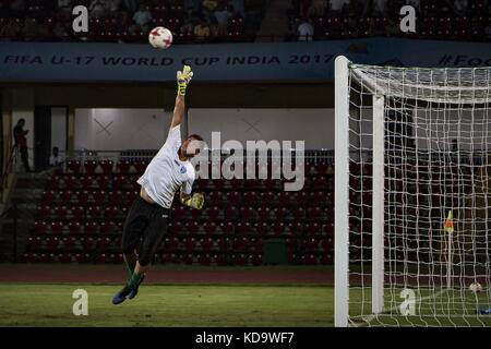 Guwahati, Assam, Inde. 11 octobre 2017. Moments du match de la Coupe du monde U-17 de la FIFA du Groupe E entre le Honduras et la Nouvelle-Calédonie. Dans un match du Groupe E de la Coupe du monde U-17 de la FIFA, le Honduras a battu la Nouvelle-Calédonie par 5-0 à l'Indira Gandhi Athletic Stadium, Guwahati, en Inde. Il HondurasÃ¢â‚¬â„¢ agit de la plus grande victoire de la Coupe du monde U-17 depuis leurs débuts en 2007. Crédit : Vikramjit Kakati/ZUMA Wire/Alamy Live News Banque D'Images