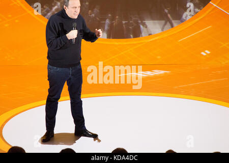 Paris, France. Oct 12, 2017. Xavier Niel, l'industrie de télécommunications français mogul, ouvre la BPI 2017 Innovation Summit en arène AccorHotels (Paris). Credit : Paul-Marie Guyon/Alamy Live News Banque D'Images