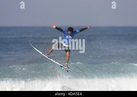 Hossegor, France. Oct 12, 2017. SPORT, surf, WSL Quiksilver Pro France - Italo Ferreira du Brésil fait concurrence au cours du 1er tour de la Ligue Mondiale 2017 Surf Quicksilver Pro France le 12 octobre 2017 à Hossegor, France. Credit : Manuel Blondeau/ZUMA/Alamy Fil Live News Banque D'Images