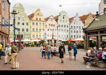 Augsburg, Allemagne - le 19 août : les gens au centre historique d'Augsburg, Allemagne le 19 août 2017. augsburg est l'une des plus anciennes villes d'Allemagne. Banque D'Images