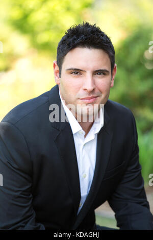 Happy young man smiling. Banque D'Images