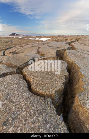 Grjotagia fissure béante / grjótagjá fissure tectonique, dorsale médio-atlantique qui traverse l'Islande à l'est de mývatn Banque D'Images