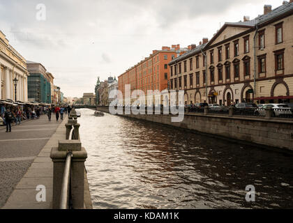 Bord de l'eau et les canaux de Saint-Pétersbourg, Russie Banque D'Images