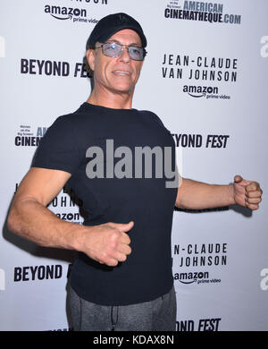 Jean Claude Van Damme 020 arrivant à la Jean Claude Van Johnson, une amazone film première à l'Egyptian Theatre à Los angeles. Le 9 octobre 2017. Banque D'Images