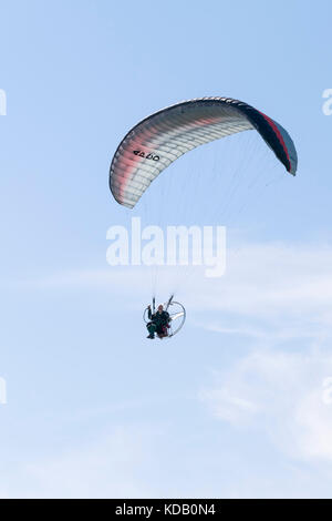 Powered parachute de Pensarn beach North Wales UK Banque D'Images