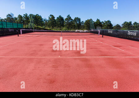 Courts de tennis en terre battue en plein air cour synthétique photo gros plan. Banque D'Images