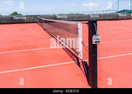 Cour de tennis en terre battue en plein air libre de résumé synthétique moyen photo net. Banque D'Images