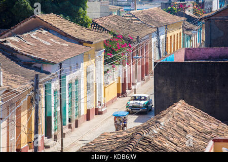 Belle architecture coloniale le long des rues pavées de Trinidad, Cuba. Banque D'Images