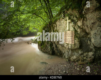 Plaque commémorative de Leo Gagrin et de son fils Wladimir à Rettenbach-Klamm (Bad Ischl, Autriche) Banque D'Images