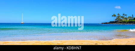 Un jour d'été calme à Waimea Bay sur l'île d'Oahu, Hawaii. Banque D'Images