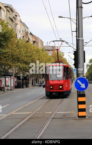 Tramway Red Tatra KT4 dans les rues de Belgrade, Serbie Banque D'Images