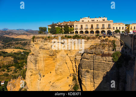 Hôtel à la gestion nationale Parador Nacional, canyon ou gorge El Tajo, Ronda. Málaga province Costa del sol, Andalousie. Europe du sud de l'Espagne Banque D'Images