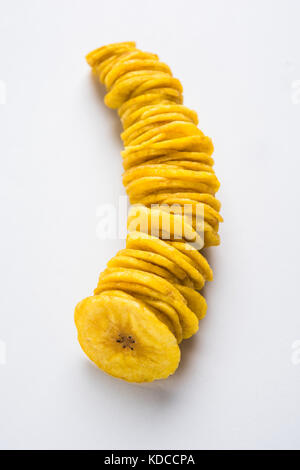 Stock photo de maison saine kela ou chips de banane plantain ou de plaquettes ou copeaux, selective focus Banque D'Images