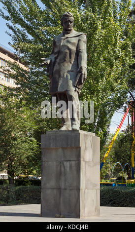 - L'ARMÉNIE YEREVAN,septembre 30,2017:Alexandre Griboïedov (1795-1829) - L'écrivain russe, diplomate, dramaturge, poète et compositeur..Sculpteur H.Bejanyan,arc Banque D'Images