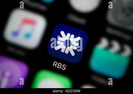 Un gros plan sur le logo représentant l'icône app RBS, comme on le voit sur l'écran d'un téléphone intelligent (usage éditorial uniquement) Banque D'Images