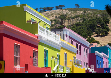 Maisons colorées à bo kaap, un ancien canton, situé sur les pentes de signal hill, à Cape Town, Afrique du Sud Banque D'Images