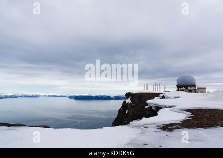 Latar Air Station, ancienne station radar américaine, située à la montagne Bolafjall près de Bolungarvík, Westfjords, Islande Banque D'Images