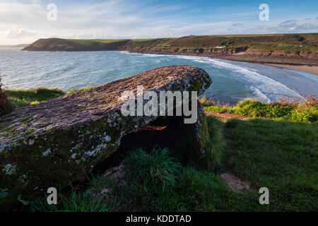 Kings Quoit Burial Chamber Manorbier Pembrokeshire Coast National Park Pembrokeshire Pays de Galles Banque D'Images