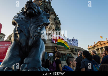 Barcelone, Espagne 12 octobre 2017 : l'espagnol anniversaire de la découverte de l'Amérique Crédit : Marco Pachiega/Alamy Live News Banque D'Images