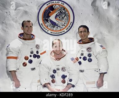 Portrait officiel de la nasa mission Apollo 15 lunar landing premier équipage les astronautes (l-r) David Scott, Alfred worden et james irwin au Johnson Space Center le 28 juin 1971 à Houston, Texas. (Photo de la nasa photo via planetpix) Banque D'Images