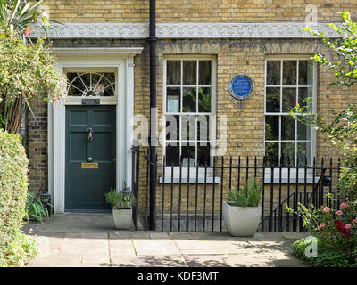 LONDRES, Royaume-Uni - 25 AOÛT 2017 : façade avant de la chapelle John Wesley sur City Road Banque D'Images