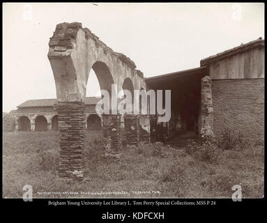 Ruines de l'ancienne Mission San Juan Capistrano, en Californie C.R. Savage, Photo Banque D'Images