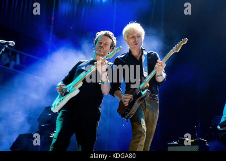 MADRID - SEPT 9 : Franz Ferdinand (band) produisent en concert à Dcode Music Festival le 9 septembre 2017 à Madrid, Espagne. Banque D'Images