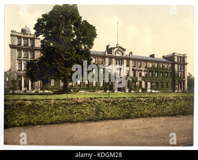 Le personnel du Royal College, Camberley, Angleterre RCAC2002696442 Banque D'Images