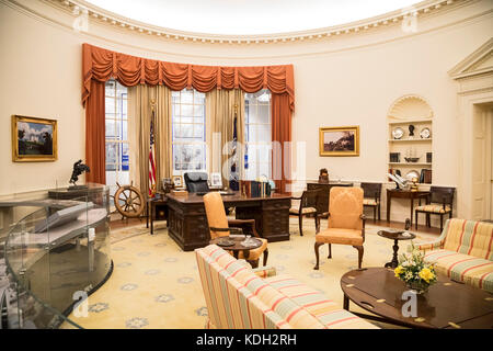 Grand Rapids, Michigan - une réplique du bureau ovale au Gerald Ford presidential museum. Banque D'Images