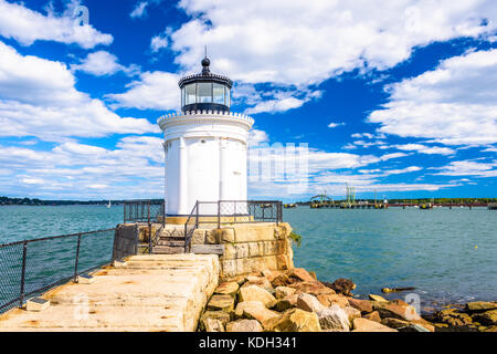 South Portland, Maine, USA, au brise-lames de portland la lumière. Banque D'Images