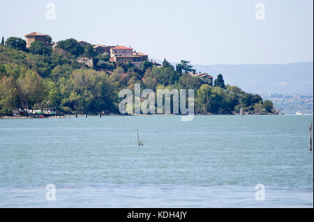 Monte del Lago par Lago Trasimeno (Lac Trasimène), l'Ombrie, Italie 27 août 2017 © Wojciech Strozyk / Alamy Stock Photo Banque D'Images