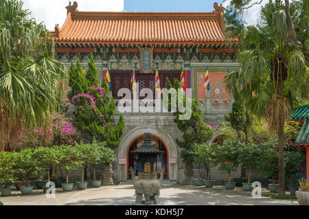 Première salle, monastère Po Lin, Lantau Island, hong kong, Chine Banque D'Images