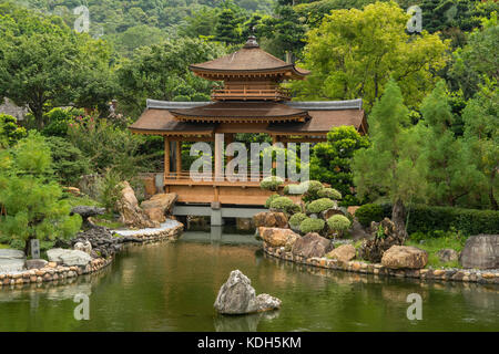 Pavilion pont, Nan Lian garden, Kowloon, Hong Kong, Chine Banque D'Images