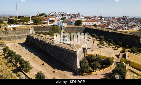 Le cheval porte, Château de Elvas, Alentejo, Portugal Banque D'Images