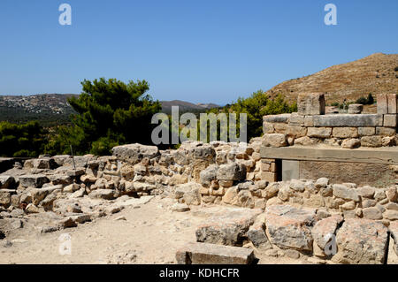 Vue générale du site de l'ancienne ville minoenne et palce de Phaistos dans le centre sud de la Crète. Banque D'Images