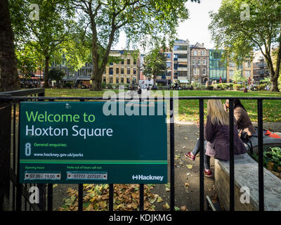 Hoxton square dans le quartier londonien branché de Shoreditch / Hoxton salon dans East London UK Banque D'Images