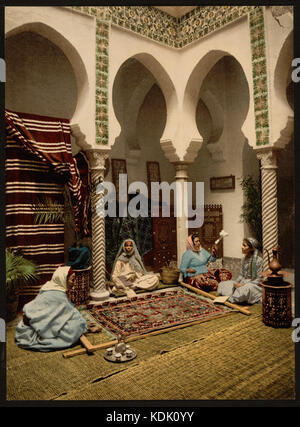Les femmes maures faire tapis Arabe, Alger, Algérie RCAC2001697844 Banque D'Images
