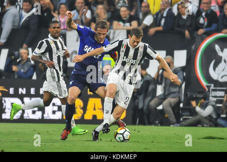 Turin, Italie. 14 octobre, 2017. Stephan lichtsteiner (juventus fc)pendant la série d'un match de football entre la Juventus et SS Lazio de Allianz Stadium le 14 octobre 2017 à Turin, Italie. crédit : fabio annemasse/Alamy live news Banque D'Images